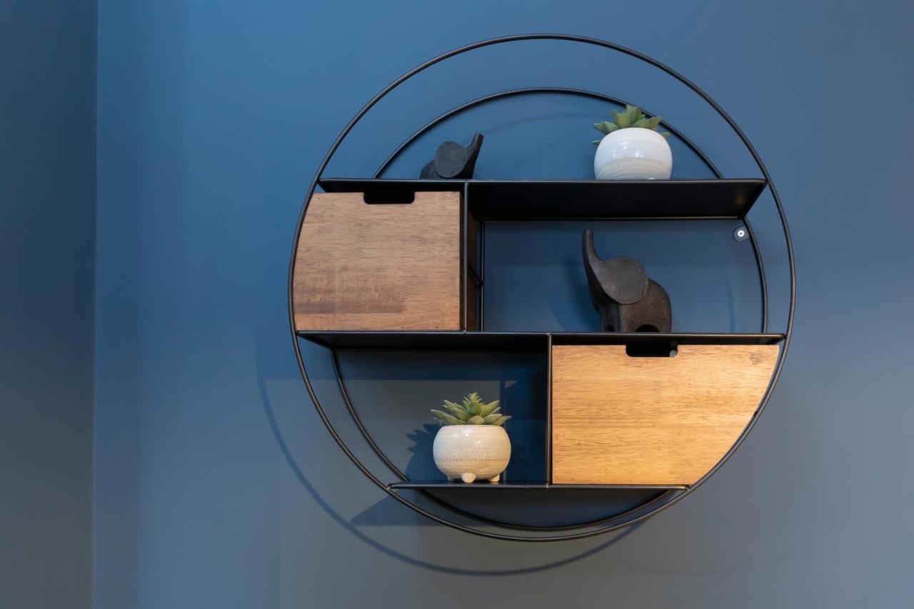 Elliot Oliver - Luxury 2 Bedroom Regency Apartment With Parking & Ev Charger 첼튼엄 외부 사진